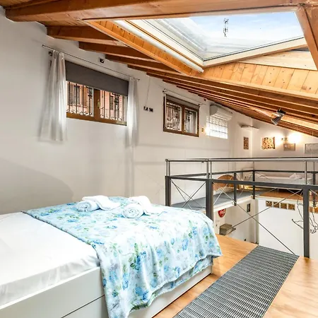 A Loft - Metro Centro- 5 Posti Apartmán *